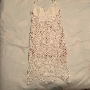 Fashion Nova Cream Color Lace Dress Size Medium
